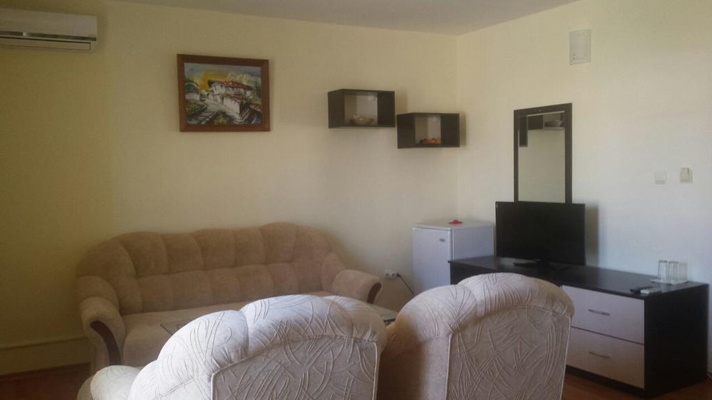 Семеен Хотел Атива - Family Hotel Ativa Lozenets Dış mekan fotoğraf